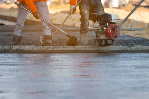 Best Concrete Sidewalk Installation  in Wixom, MI